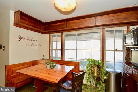 7009 Fitzpatrick Dr, Laurel, MD 20707 photo 8