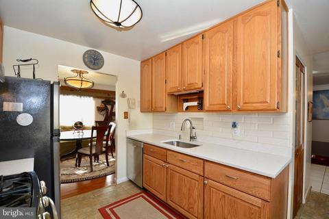 7009 Fitzpatrick Dr, Laurel, MD 20707 photo 7