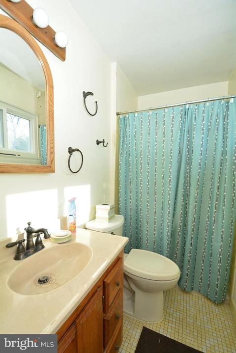 7009 Fitzpatrick Dr, Laurel, MD 20707 photo 25