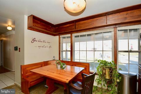 7009 Fitzpatrick Dr, Laurel, MD 20707 photo 9