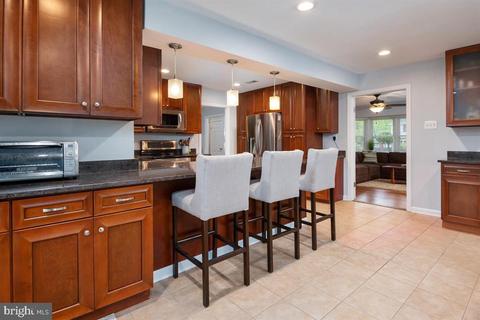 8803 Gramercy Ln, Laurel, MD 20708 photo 12
