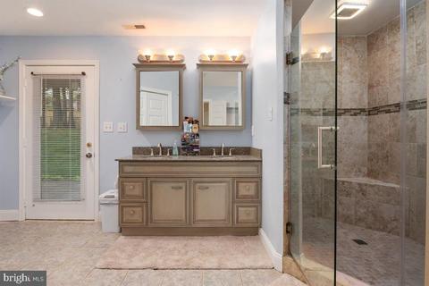 8803 Gramercy Ln, Laurel, MD 20708 photo 21