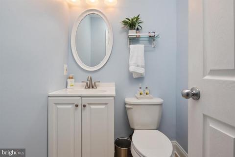 8803 Gramercy Ln, Laurel, MD 20708 photo 16