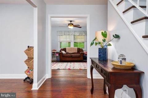 8803 Gramercy Ln, Laurel, MD 20708 photo 5