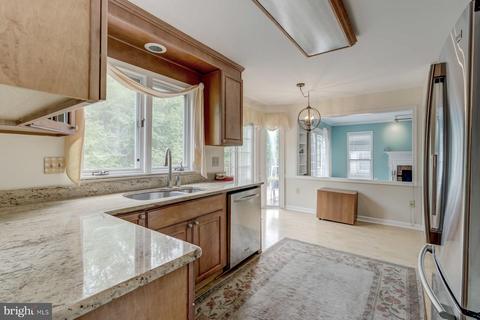 11615 Lighthouse Dr, Laurel, MD 20708 photo 11