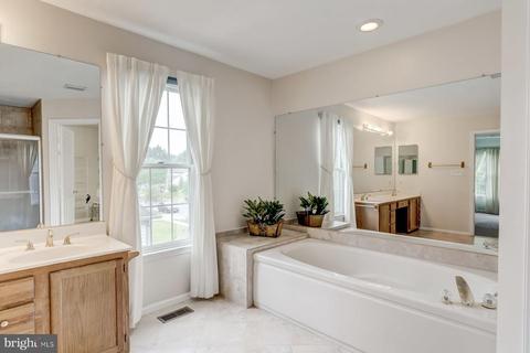 11615 Lighthouse Dr, Laurel, MD 20708 photo 29