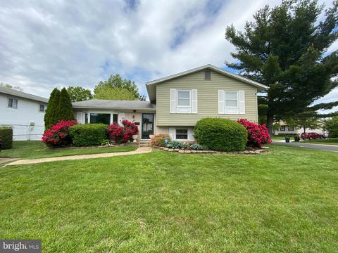 7908 Desen Dr, Lanham, MD 20706 photo 1