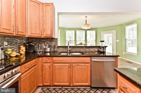 6310 Kinsey Ter, Lanham, MD 20706 photo 13