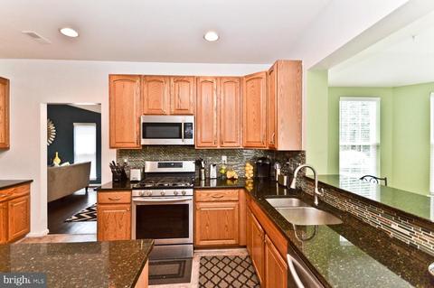 6310 Kinsey Ter, Lanham, MD 20706 photo 11