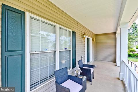 6310 Kinsey Ter, Lanham, MD 20706 photo 4