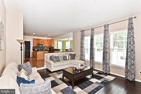 6310 Kinsey Ter, Lanham, MD 20706 photo 7