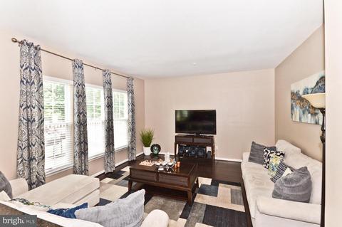 6310 Kinsey Ter, Lanham, MD 20706 photo 8