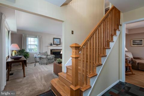 8808 Gramercy Ln, Laurel, MD 20708 photo 4