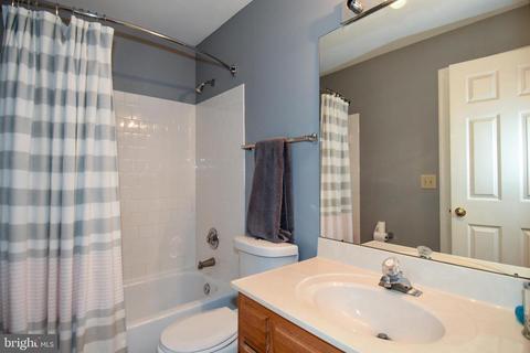 8904 Admiral Dr, Laurel, MD 20708 photo 33