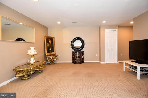 8904 Admiral Dr, Laurel, MD 20708 photo 40