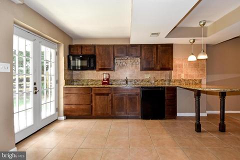 8904 Admiral Dr, Laurel, MD 20708 photo 43