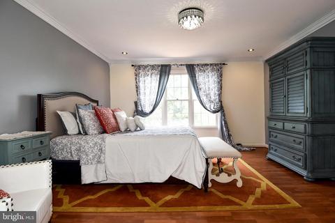 8904 Admiral Dr, Laurel, MD 20708 photo 25