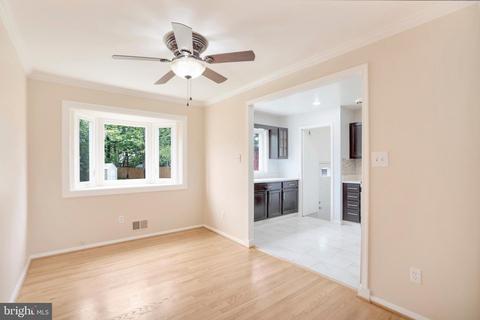 9201 Rolling View Dr, Lanham, MD 20706 photo 12