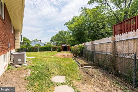 9201 Rolling View Dr, Lanham, MD 20706 photo 4