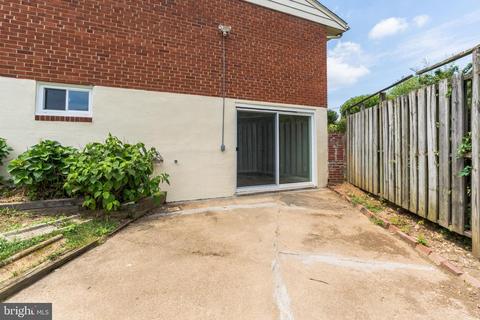 9201 Rolling View Dr, Lanham, MD 20706 photo 6