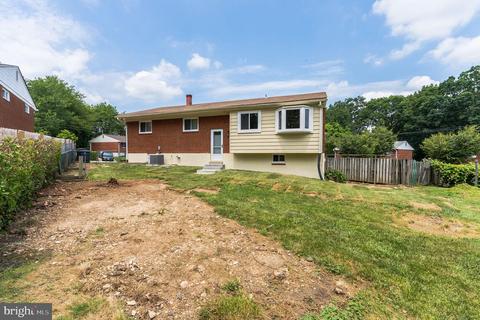 9201 Rolling View Dr, Lanham, MD 20706 photo 5