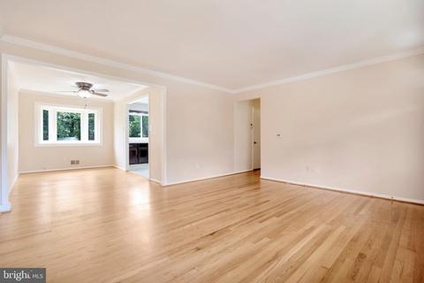 9201 Rolling View Dr, Lanham, MD 20706 photo 11