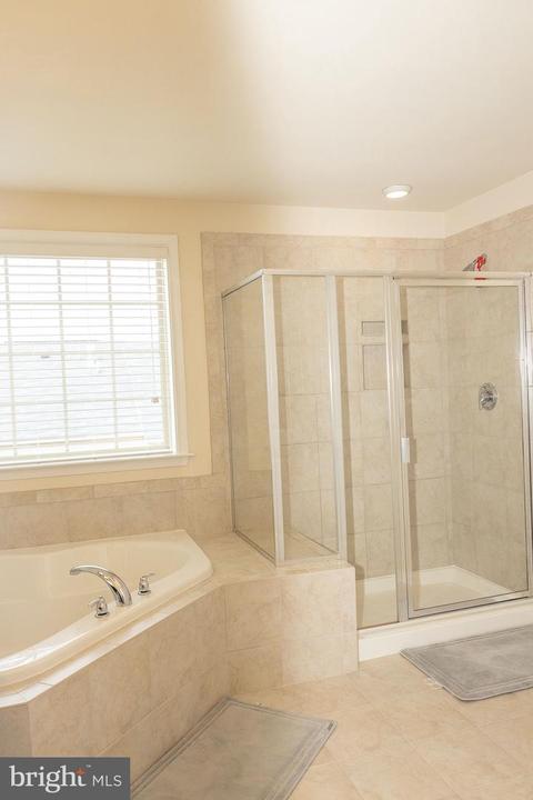 9411 Geaton Park Pl, Lanham, MD 20706 photo 21