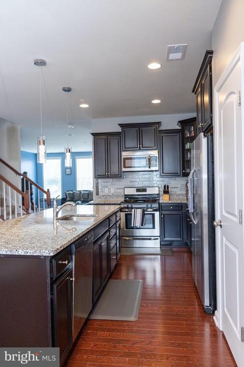 9411 Geaton Park Pl, Lanham, MD 20706 photo 9