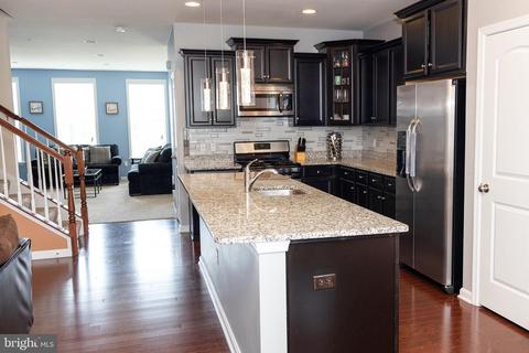 9411 Geaton Park Pl, Lanham, MD 20706 photo 6