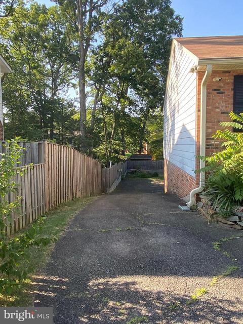 8502 Chervil Rd, Lanham, MD 20706 photo 8