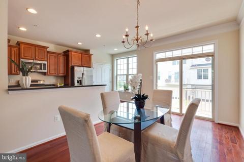 9002 Ruby Lockhart Blvd, Lanham, MD 20706 photo 11