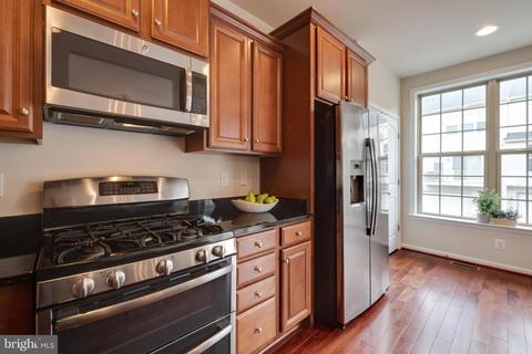 9002 Ruby Lockhart Blvd, Lanham, MD 20706 photo 14