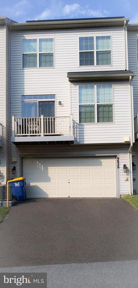 9826 Smithview Pl, Lanham, MD 20706 photo 9