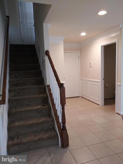 9826 Smithview Pl, Lanham, MD 20706 photo 2