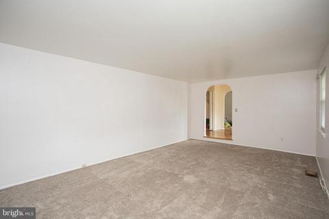 8316 Montpelier Dr, Laurel, MD 20708 photo 7