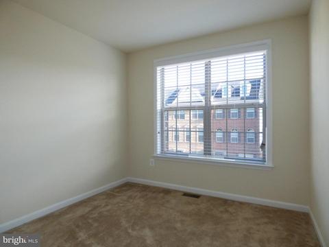 9802 Smithview Pl, Lanham, MD 20706 photo 19