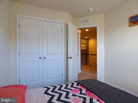9802 Smithview Pl, Lanham, MD 20706 photo 17
