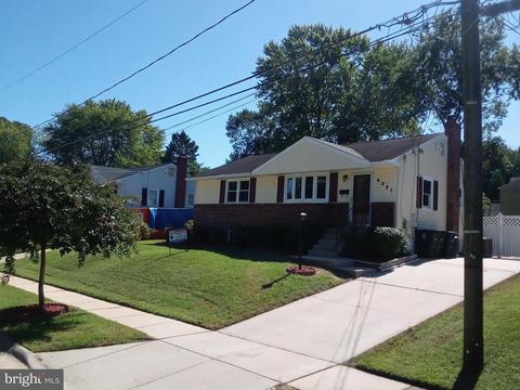 9321 Bandera St, Lanham, MD 20706 photo 3