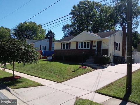 9321 Bandera St, Lanham, MD 20706 photo 2