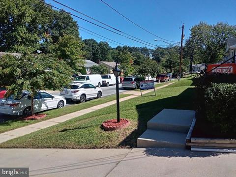 9321 Bandera St, Lanham, MD 20706 photo 5