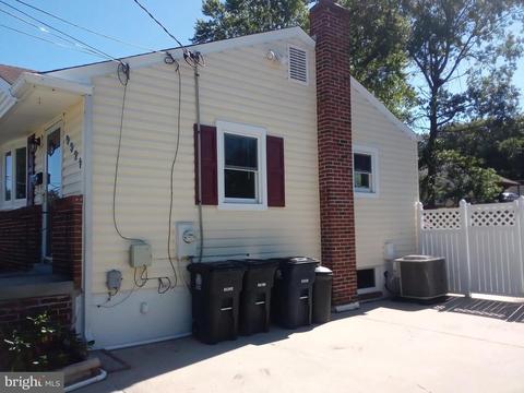 9321 Bandera St, Lanham, MD 20706 photo 6