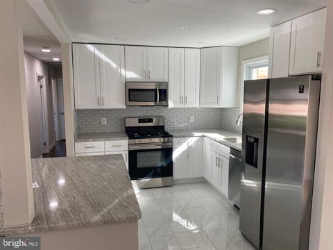 10404 Dee Ln, Clinton, MD 20735 photo 3