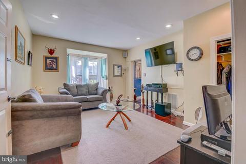 9504 Franklin Ave, Lanham, MD 20706 photo 6