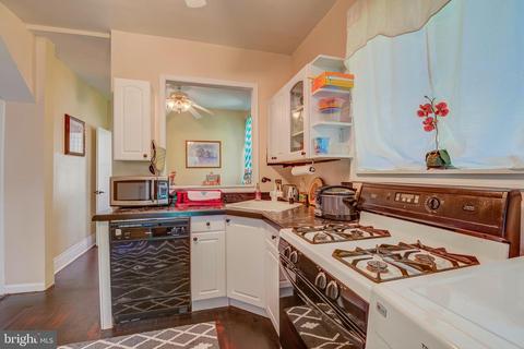 9504 Franklin Ave, Lanham, MD 20706 photo 8