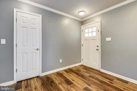 8711 Graystone Ln, Laurel, MD 20708 photo 9
