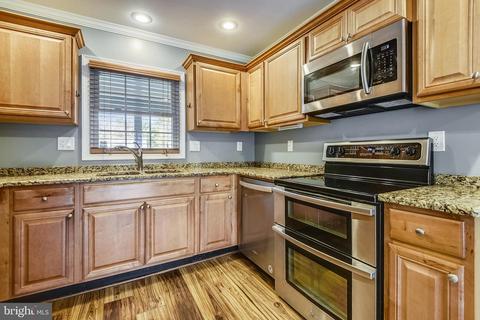 8711 Graystone Ln, Laurel, MD 20708 photo 17