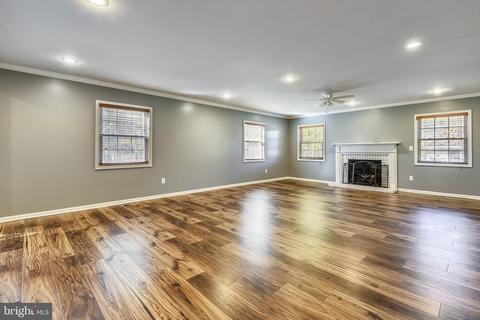 8711 Graystone Ln, Laurel, MD 20708 photo 7
