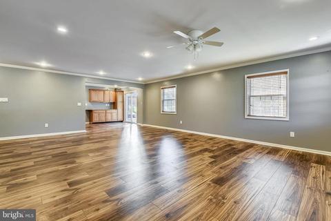 8711 Graystone Ln, Laurel, MD 20708 photo 11