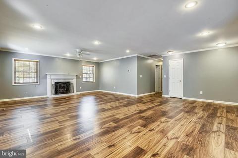 8711 Graystone Ln, Laurel, MD 20708 photo 10