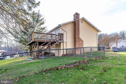 8403 N Point Ct, Laurel, MD 20708 photo 5